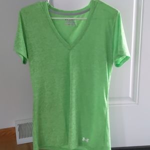 Women's Under Armour tshirt